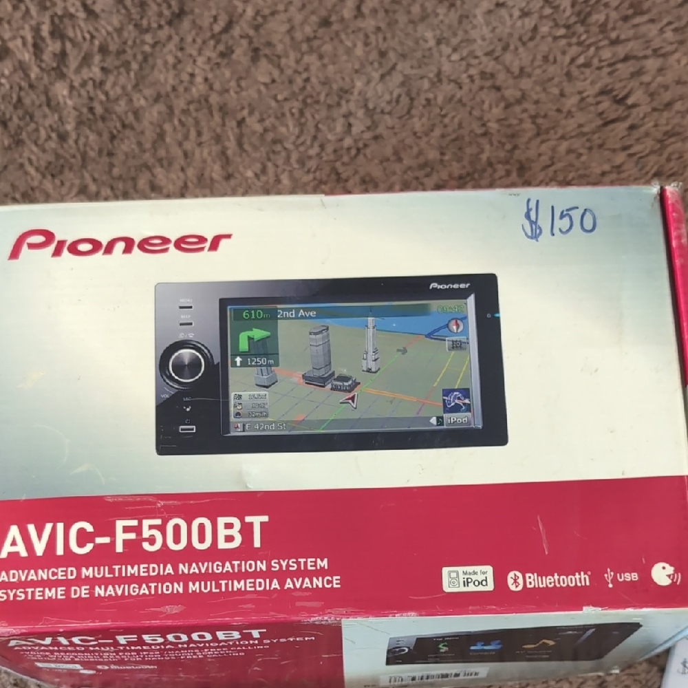Pioneer Black GPS Navigation System with Advanced Multimedia Features